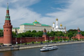 Moscow_Kremlin-List_of_Moscow_Kremlin_towers-Moscow_Kremlin_Wall-Riverfront1
